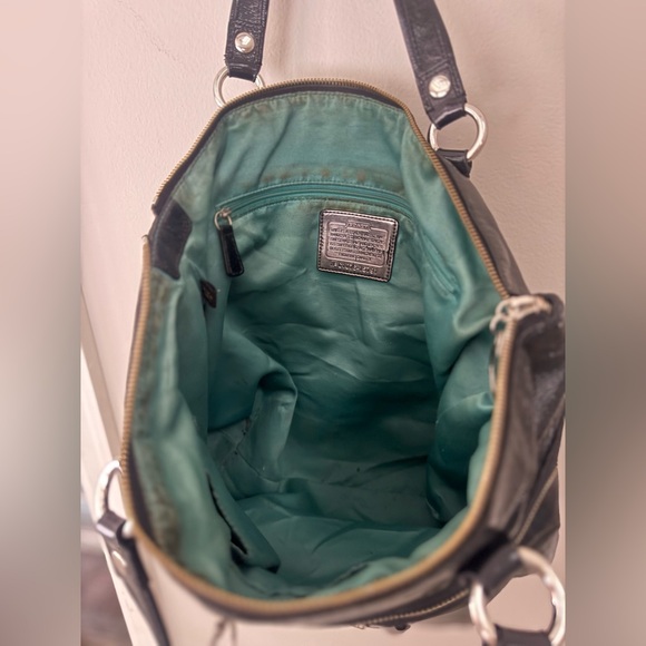 Coach Y2K Poppy Leather Shoulder Bag with Teal Lining & Silver Hardware - Picture 5 of 15